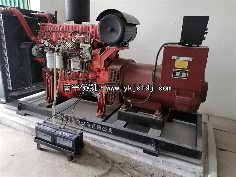 2023年9月20日，300kw玉柴發(fā)電機組保養(yǎng)安裝調試