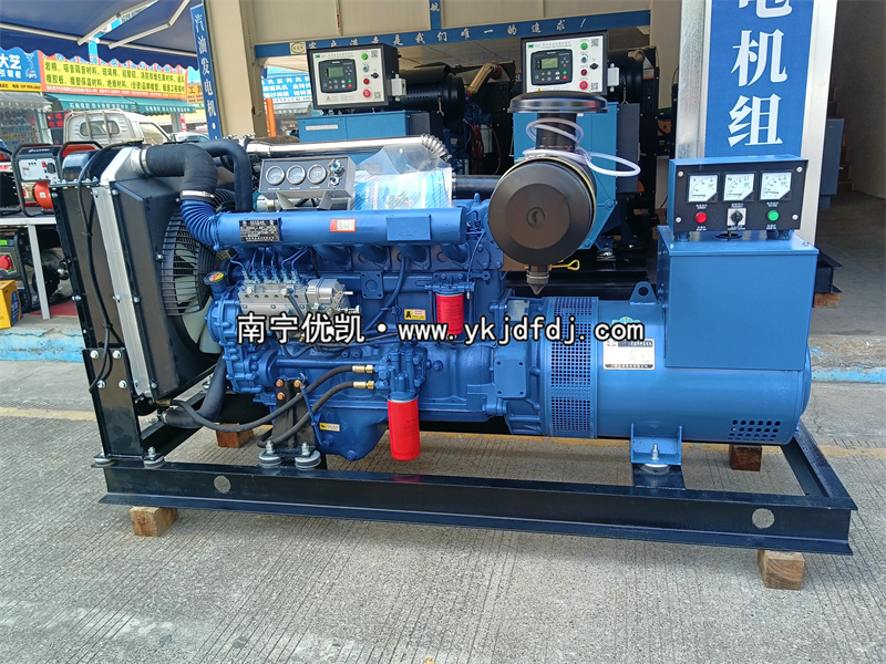 2024年12月30日，河池項(xiàng)目100kw柴油發(fā)電機(jī)組裝車(chē)發(fā)貨