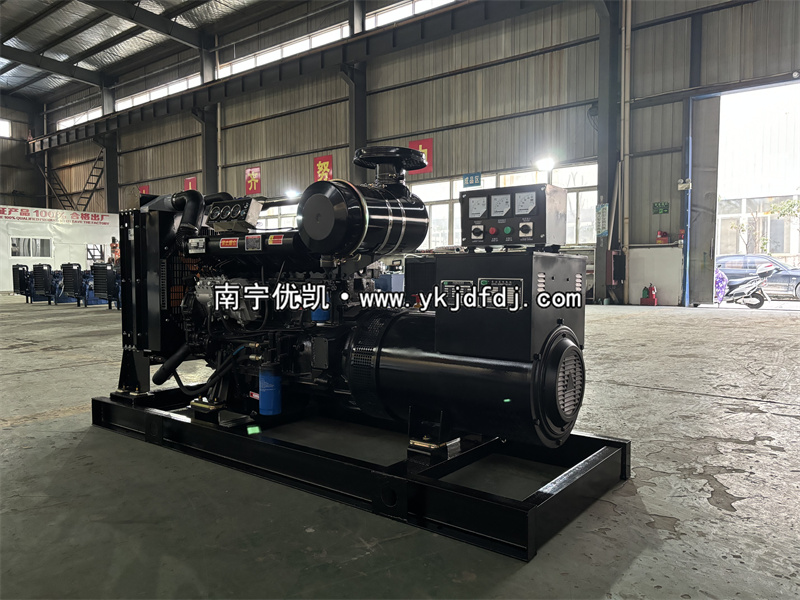 2025年3月13日，120kw濰坊雷納柴油發(fā)電機(jī)組裝車(chē)發(fā)貨