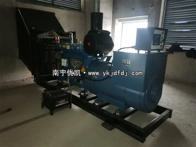 2025年4月25日，東興項(xiàng)目400kw華磊柴油發(fā)電機(jī)組安裝完成并通過(guò)驗(yàn)收