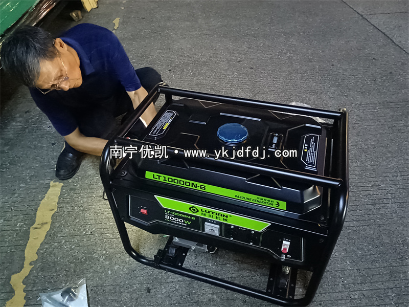 2025年9月1日，綠田8kw汽油發(fā)電機(jī)組試機(jī)發(fā)貨