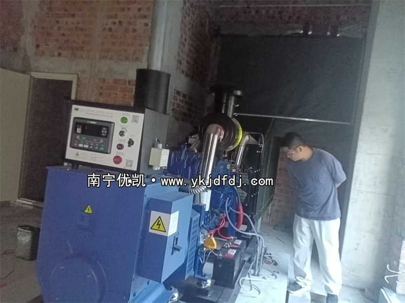 2025年10月13日，平果項(xiàng)目200KW柴油發(fā)電機(jī)組安裝完成